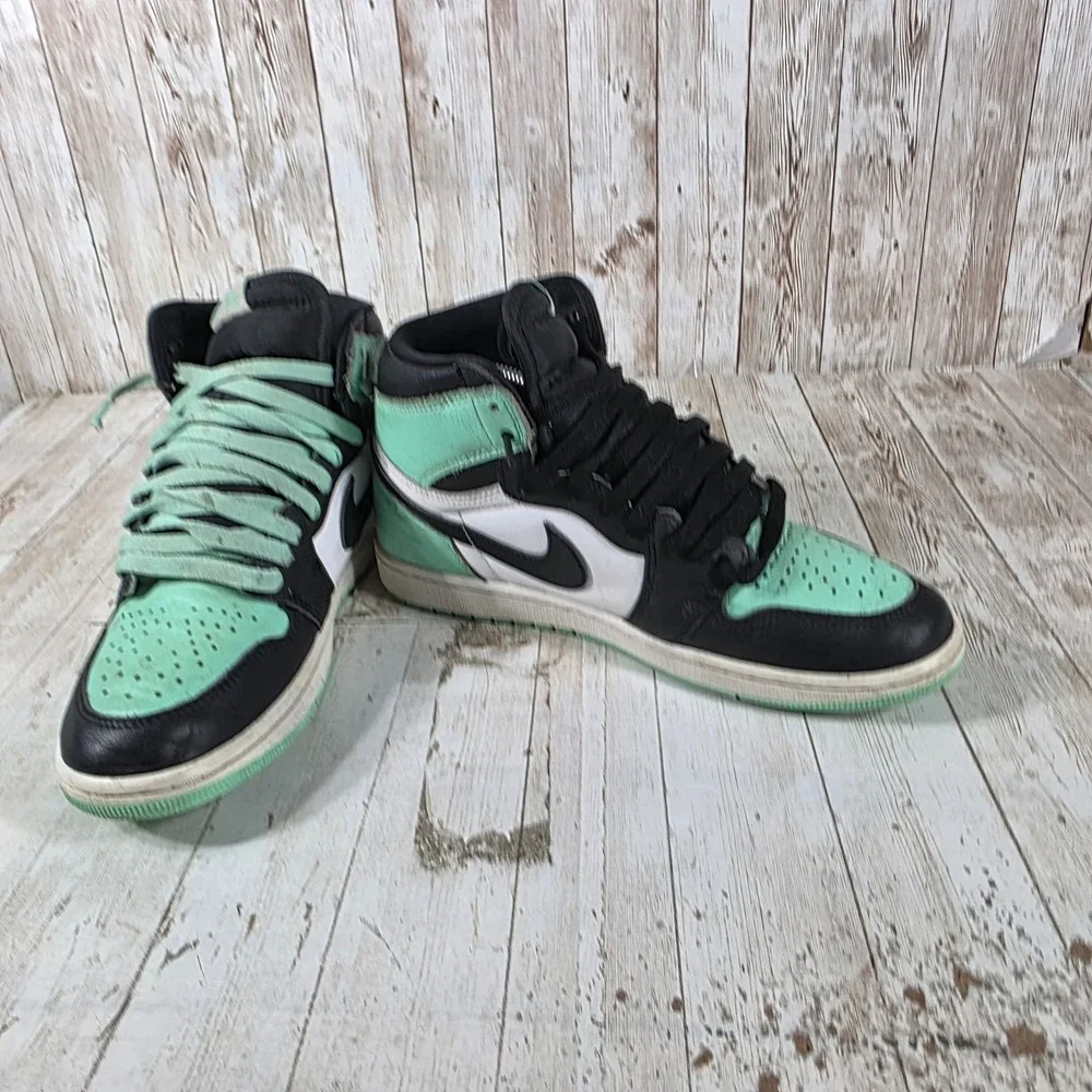 Nike‎ Air Jordan 1 Retro High OG Green Glow Black White DZ5485-130 Mens Size 8.5